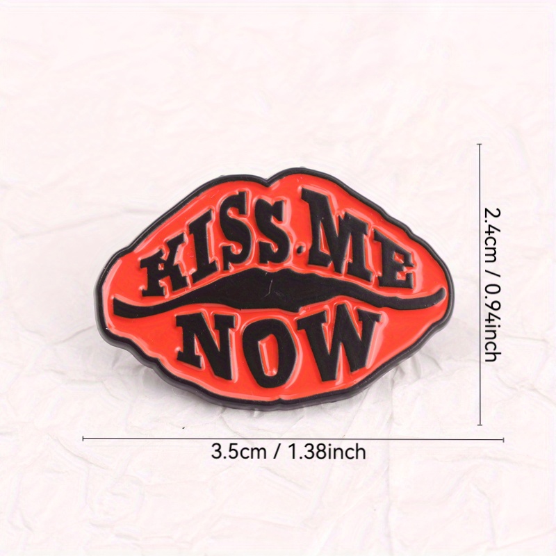 Broche en émail Bold Lip 