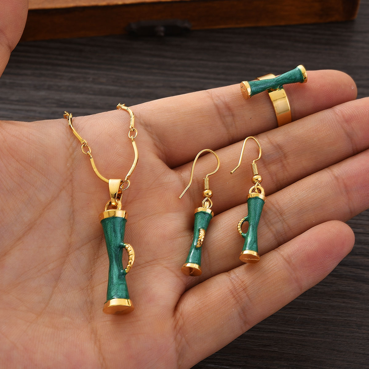 Ensemble de bijoux couleur or  - Women Fashion Png avis et prix