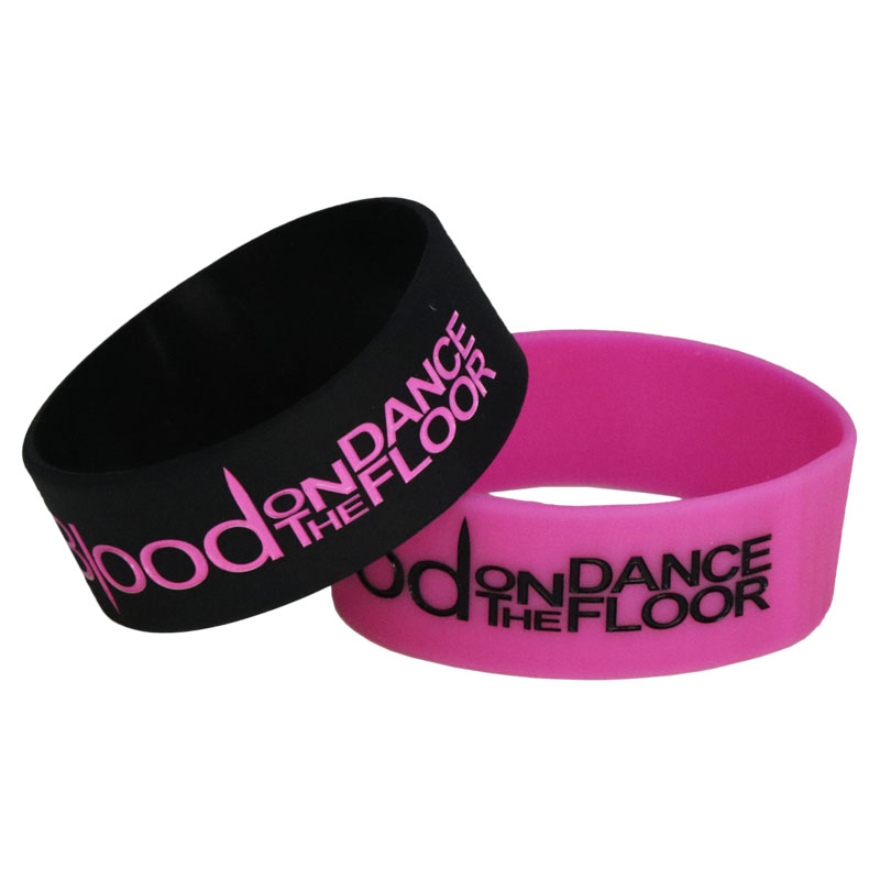 Bracelet en silicone Blood On  - Women Fashion Now avis et prix