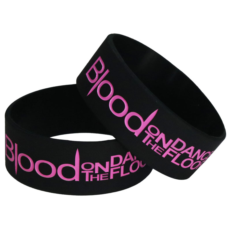 Bracelet en silicone Blood On  - Women Fashion Now avis et prix