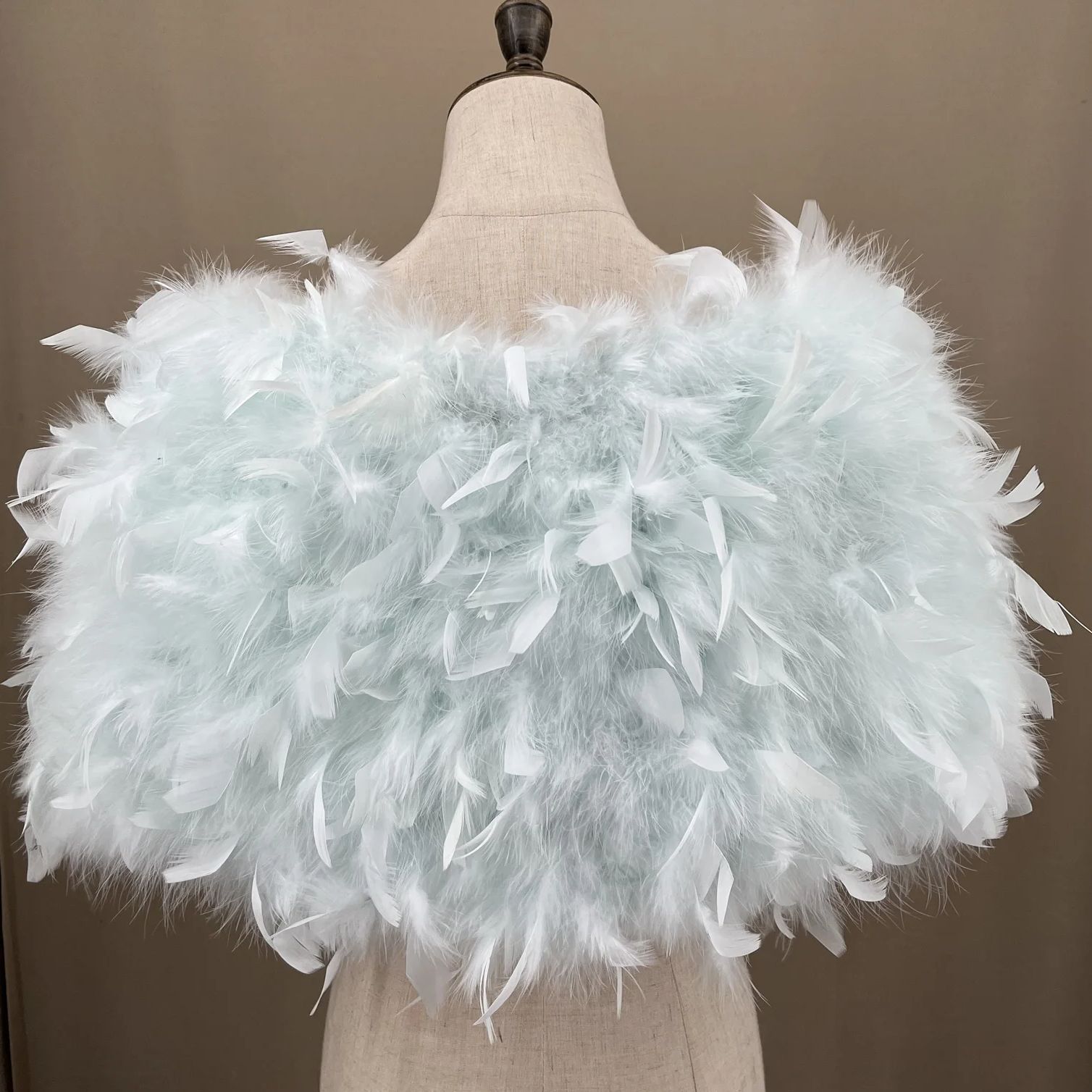 Châle en plumes de dinde avec  - Turkey Women Fashion avis et prix