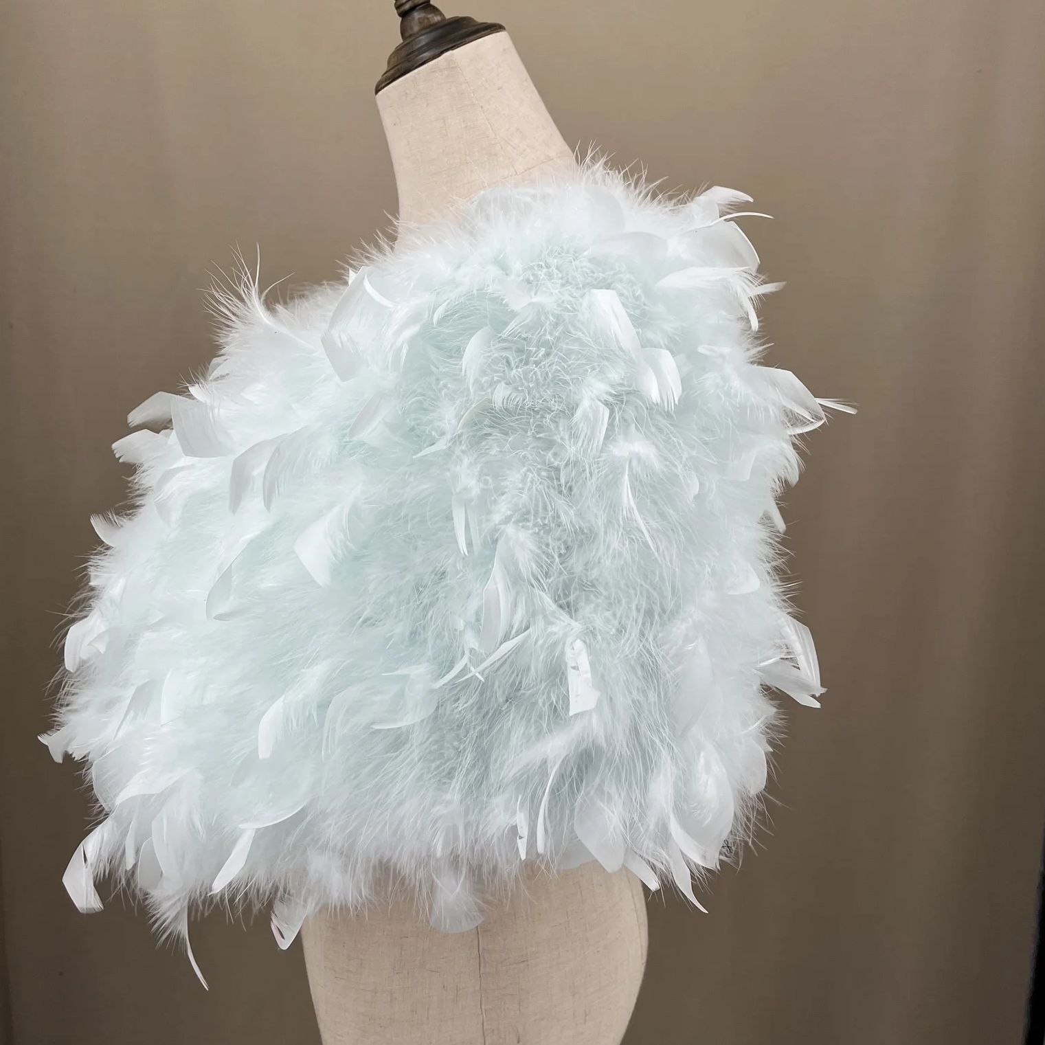 Châle en plumes de dinde avec  - Turkey Women Fashion avis et prix